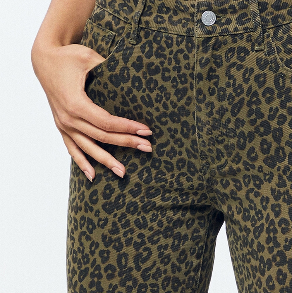 Pacsun Mom Jeans in Olive Leopard Print